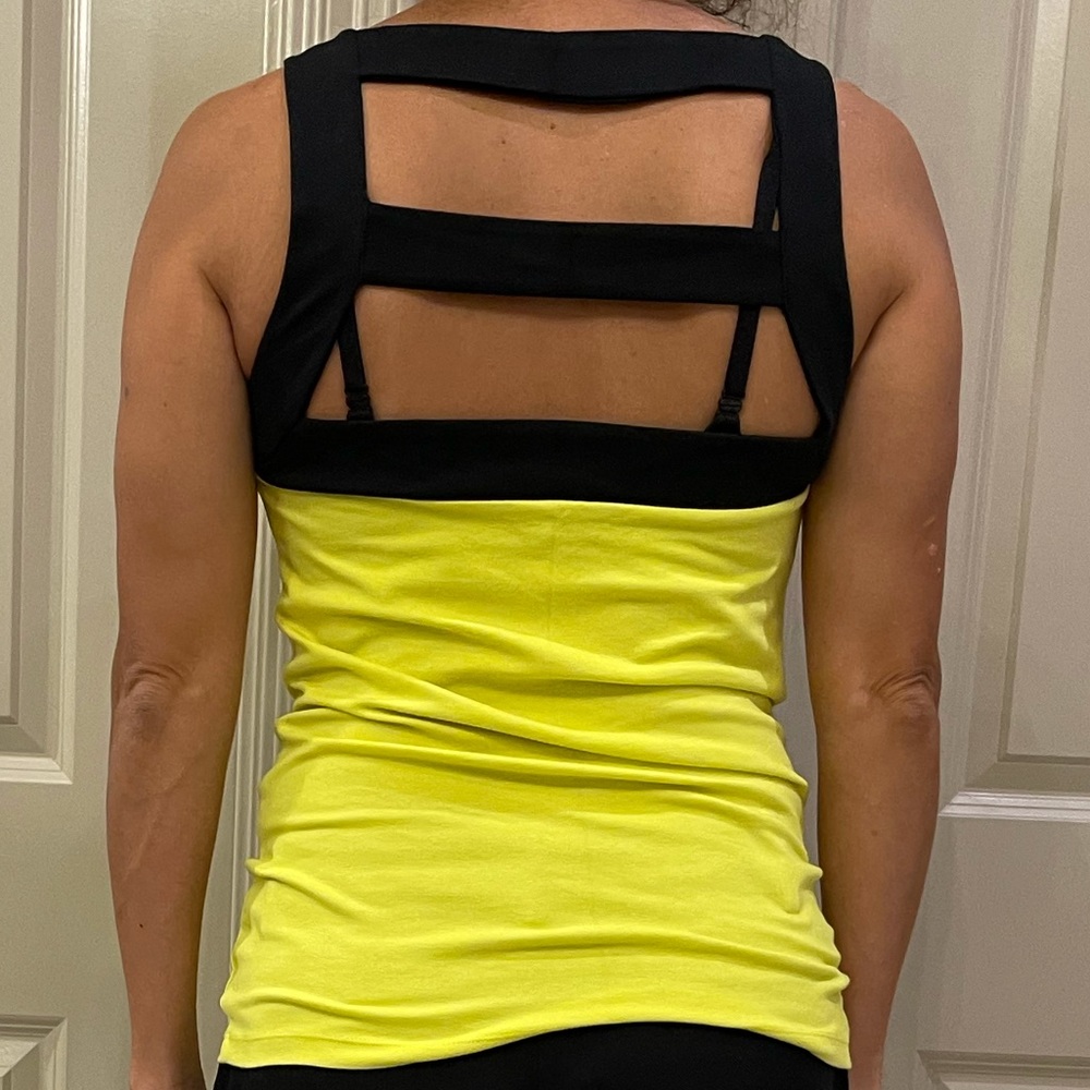 Express Cut-Out Tank - Picture 5 of 5